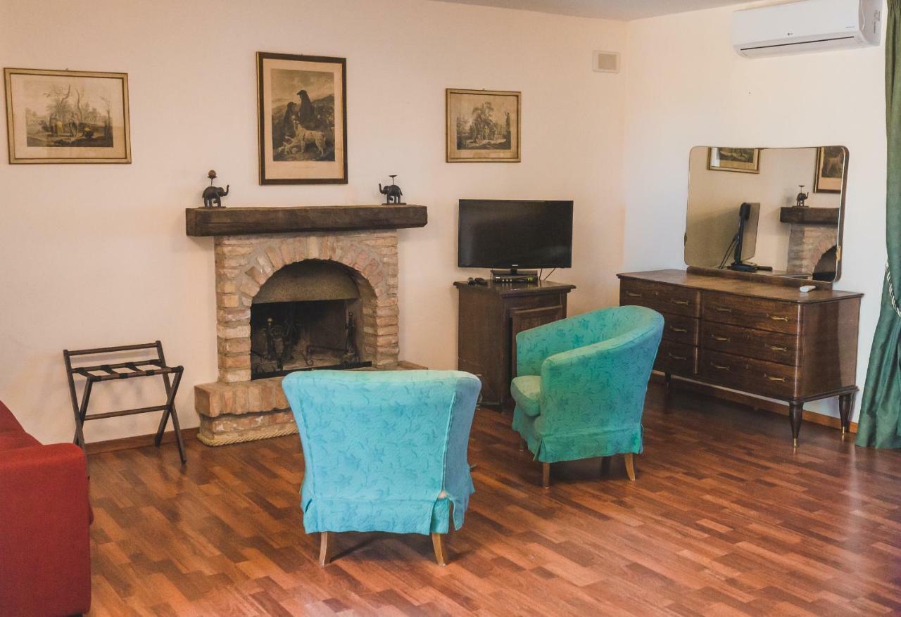 Agriturismo Le Anfore Sarteano Kültér fotó
